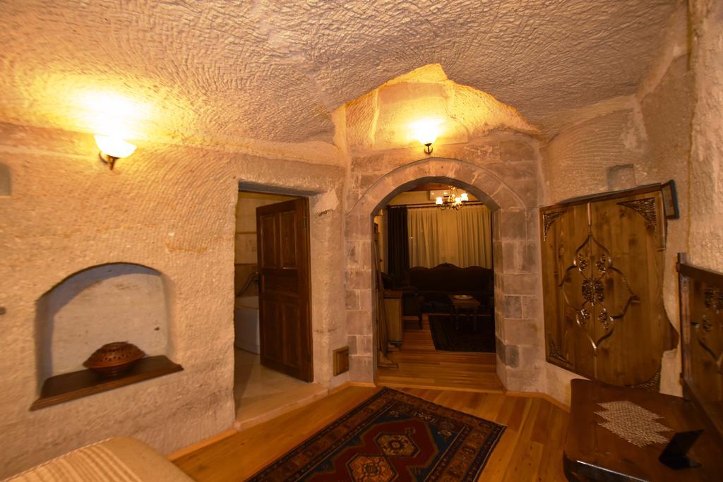 Harman Cave Hotel
