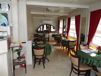 Hotel Olimpiyat 2*