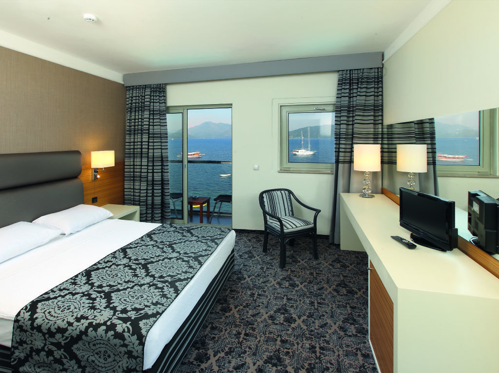 Grand Cettia Hotel 5*