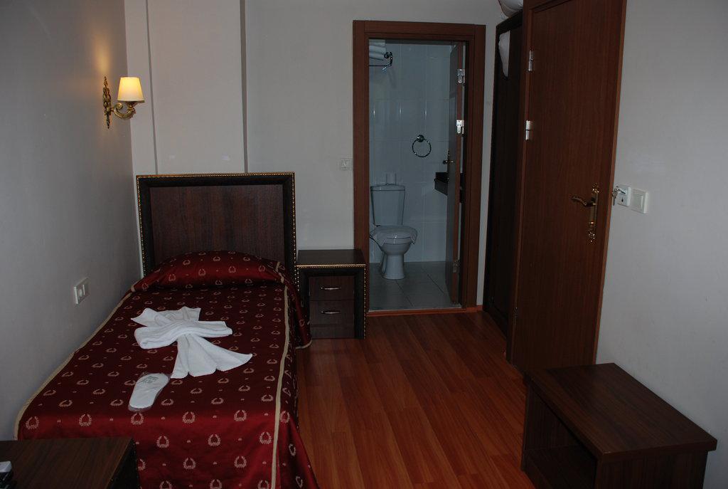 K Royal - Old Hotel 4*