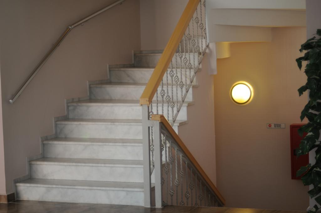Rosy Hotel 2*