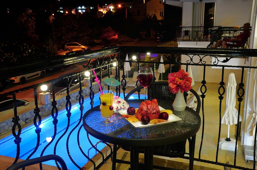 Beyaz Ev Bed & Breakfast 3*