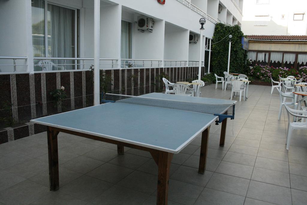 Hotel Yarar *