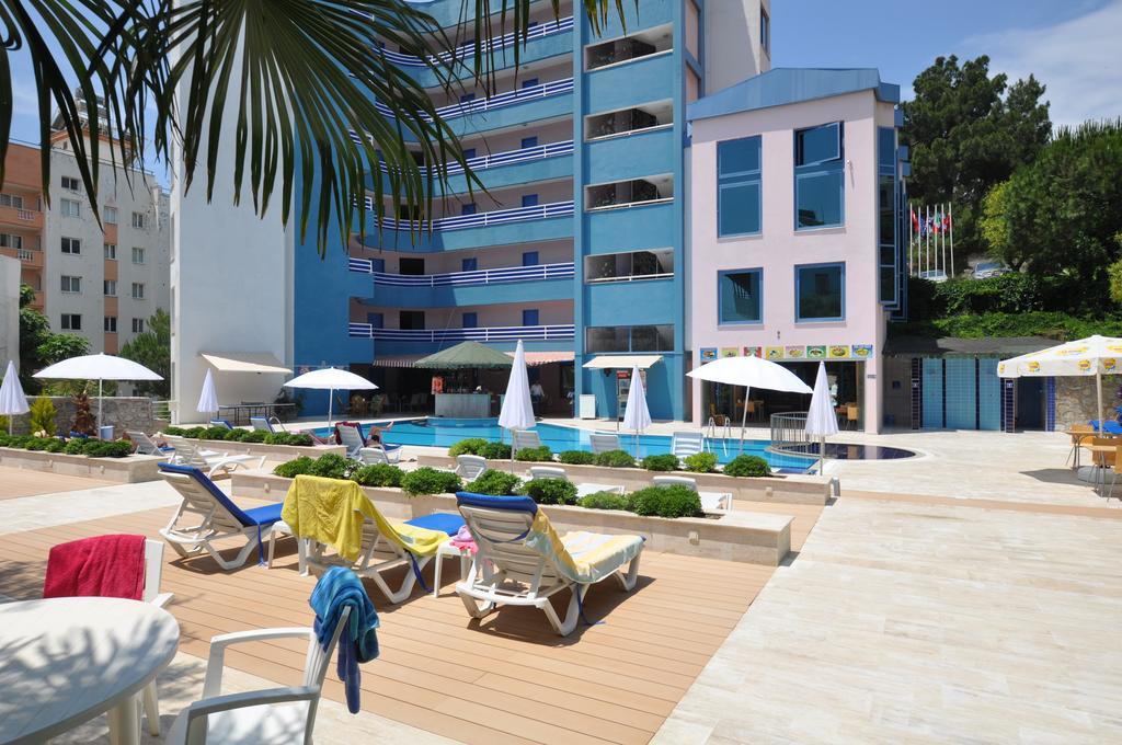 Aparthotel Happy