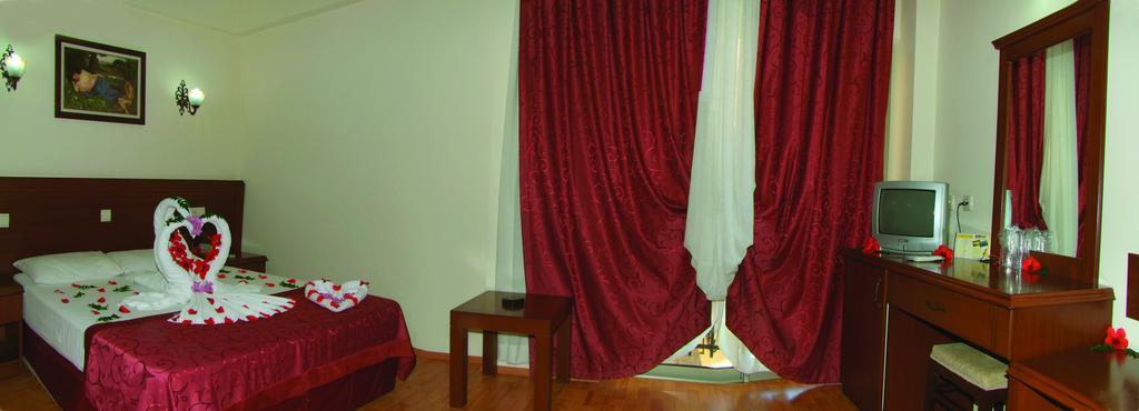 Murat 2 Hotel 4*