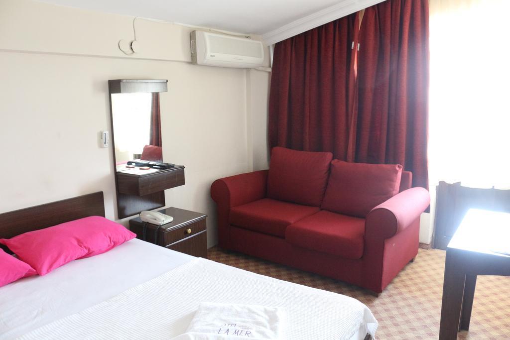 La Akcay Edremit (Balikesir)