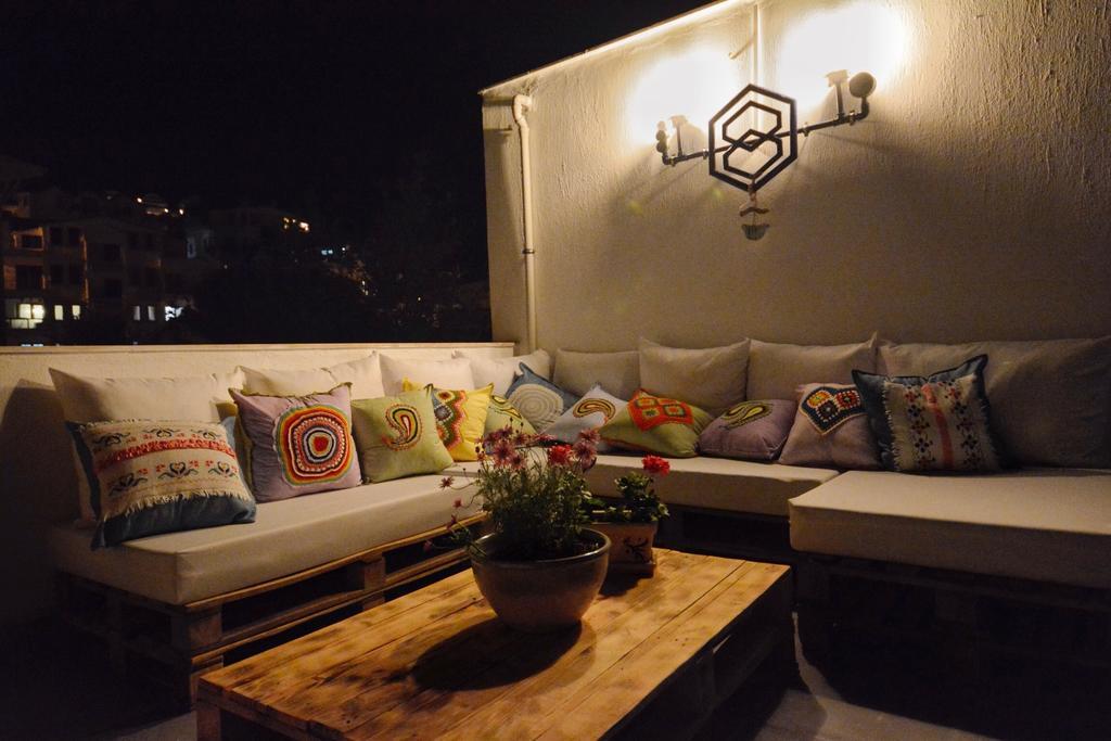8 Homestay *