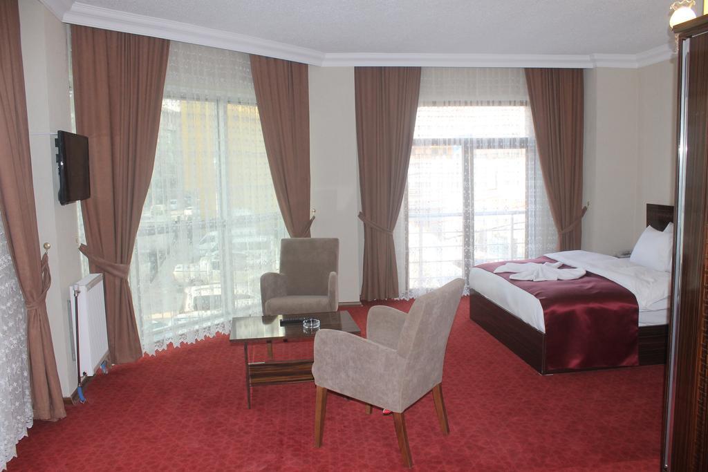 Resmina Hotel Van