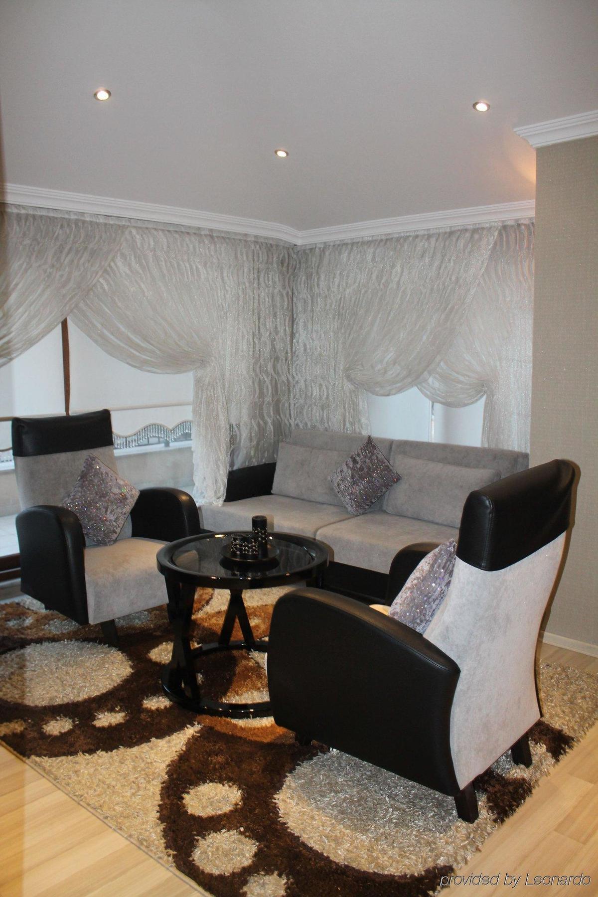 Regency World Hotel 3*