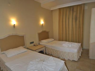 Aparthotel Club Dena 2*