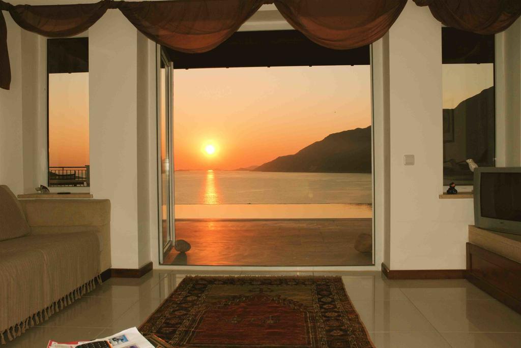 Luxury Caretta Villa *