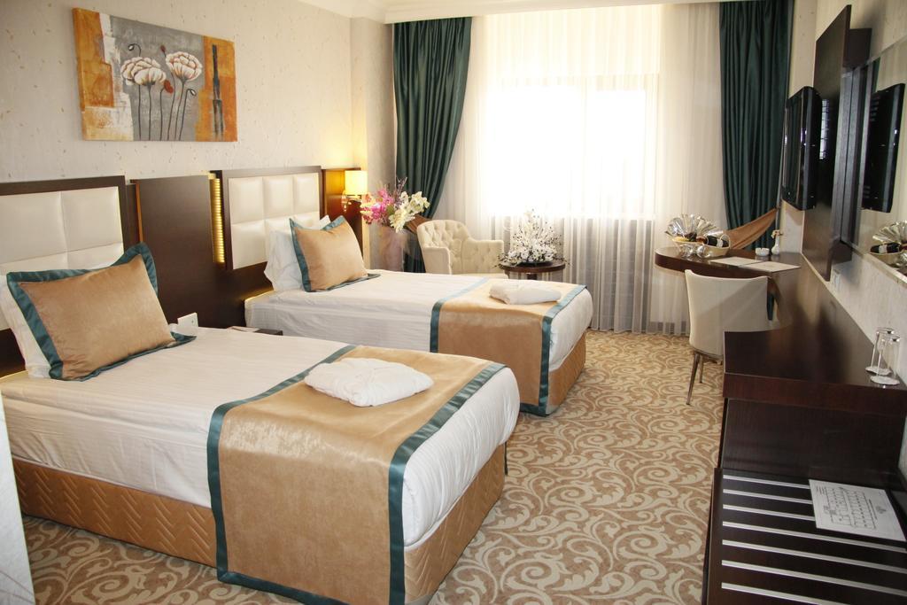 Asrin Park & Convention Center 4*