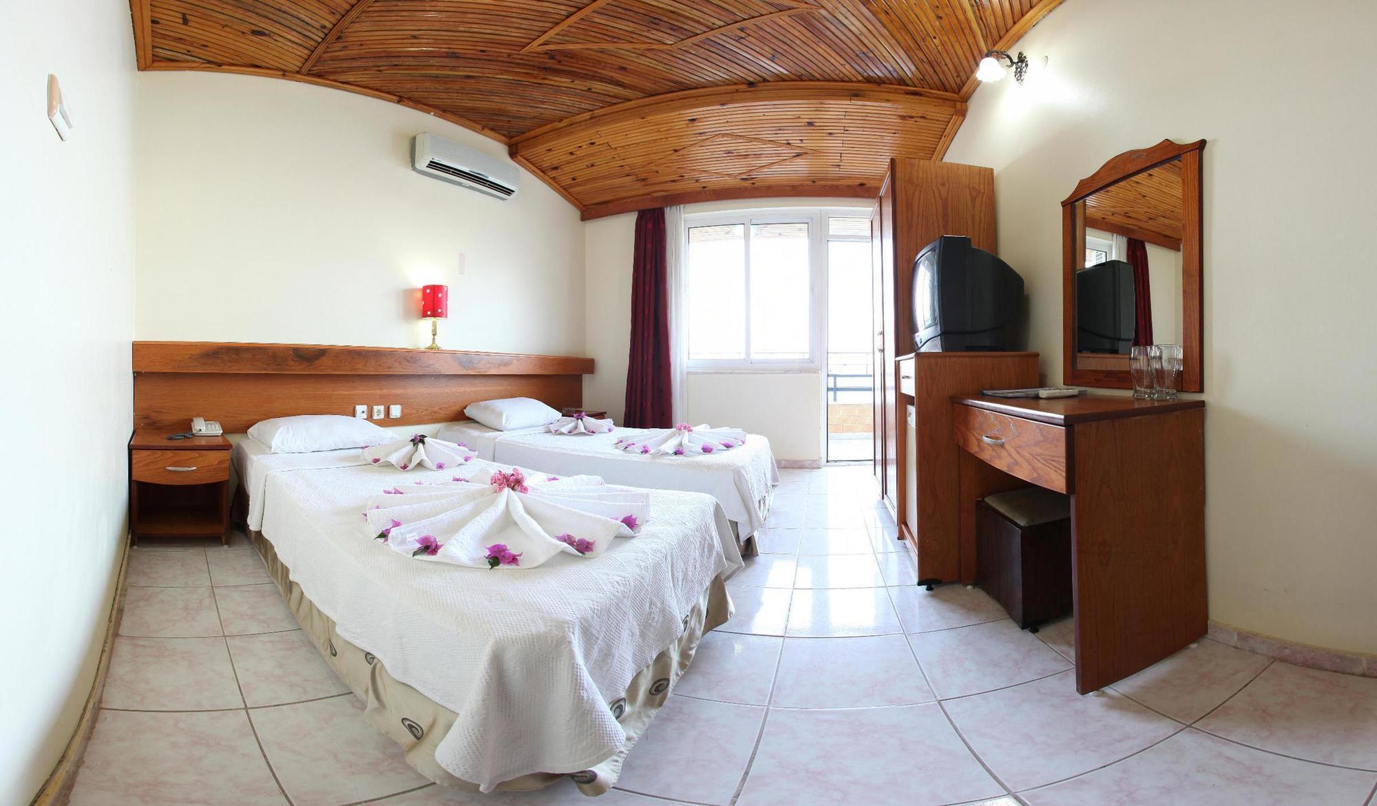 Oz-can Hotel 3*