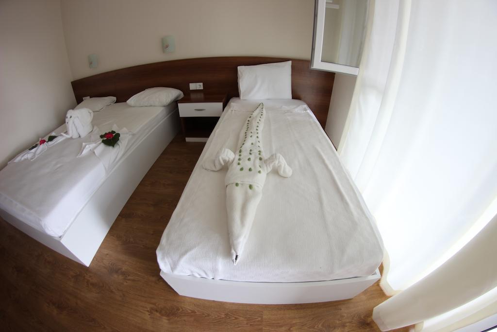 Hotel Adora Hotel 3*
