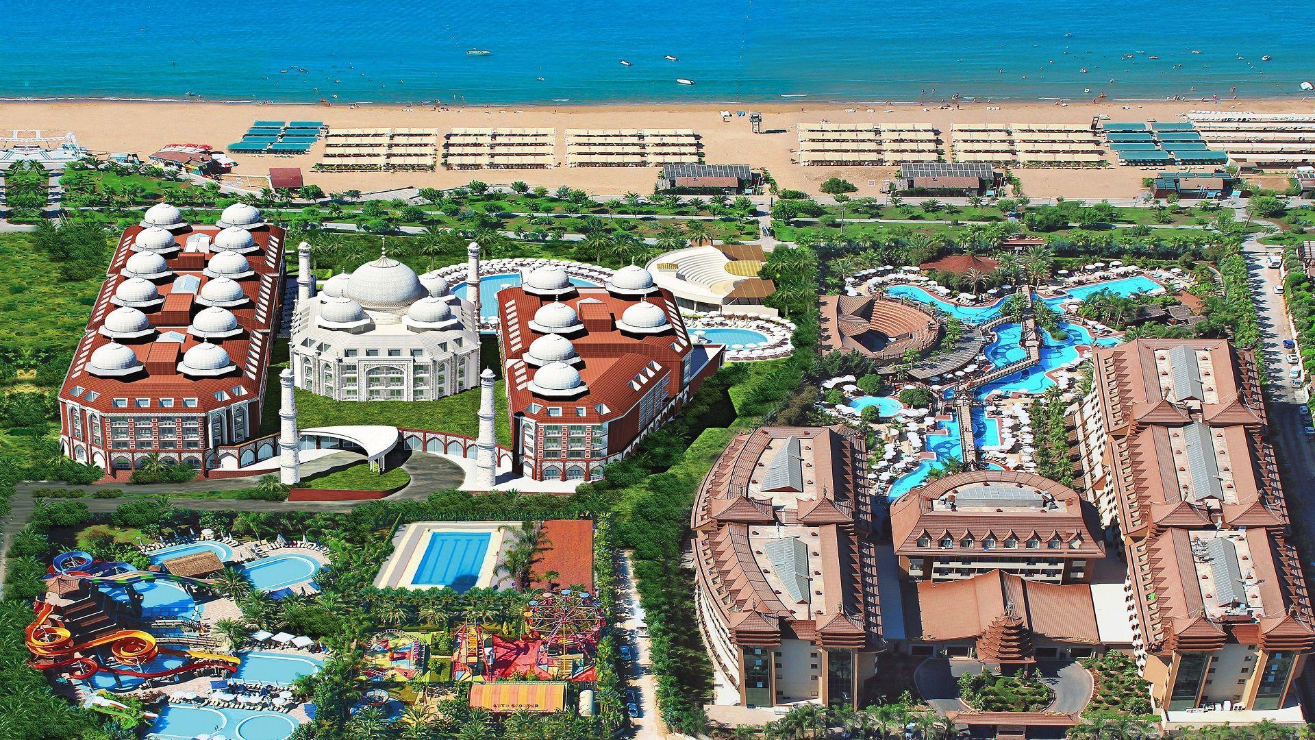 Resort Royal Dragon Side