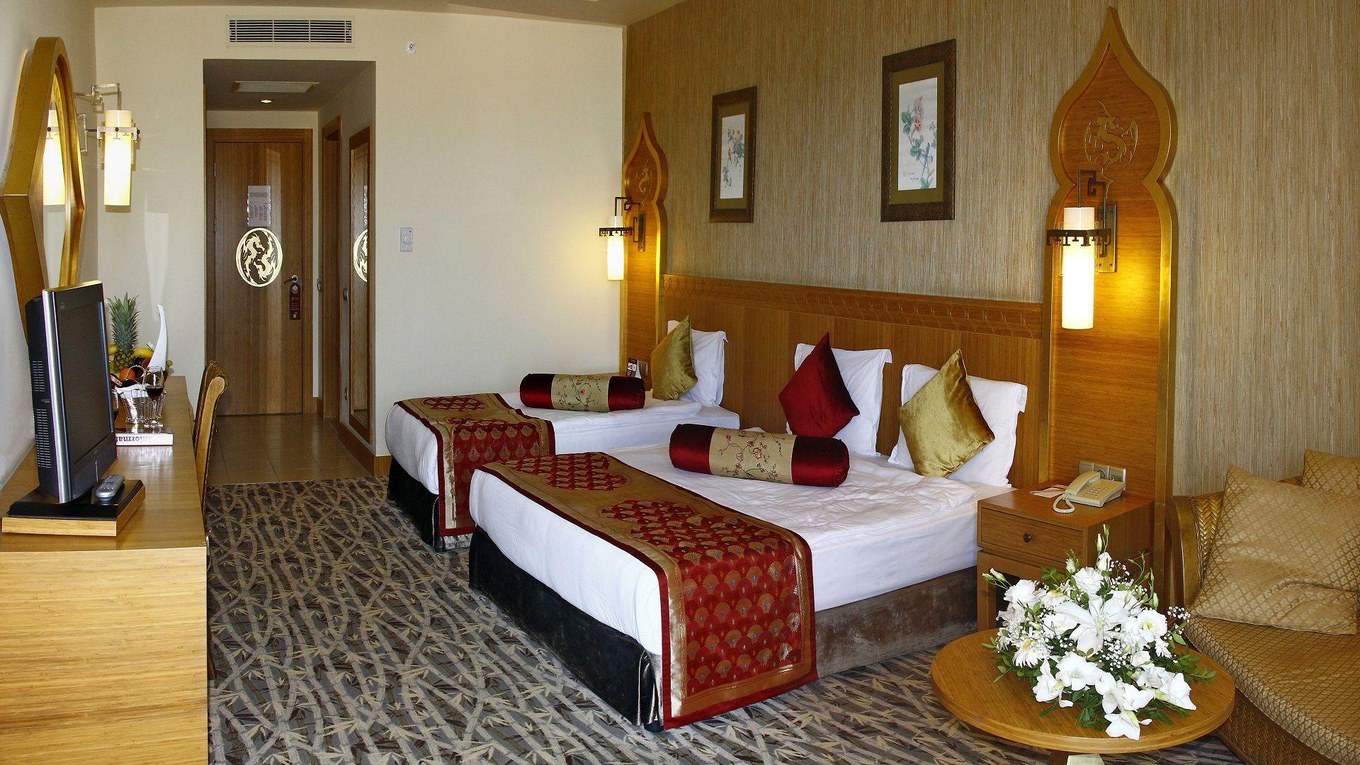 Royal Dragon Resort Side