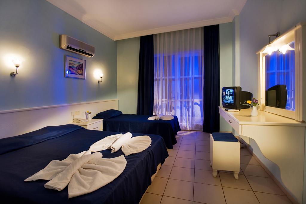 Larissa Blue Resort 3*