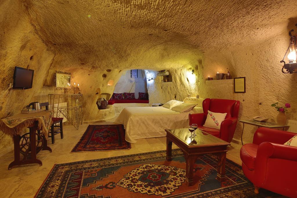Jerveni Cave Mustafapasa