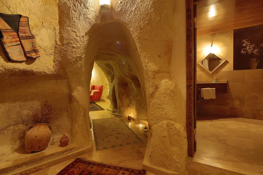 Jerveni Cave