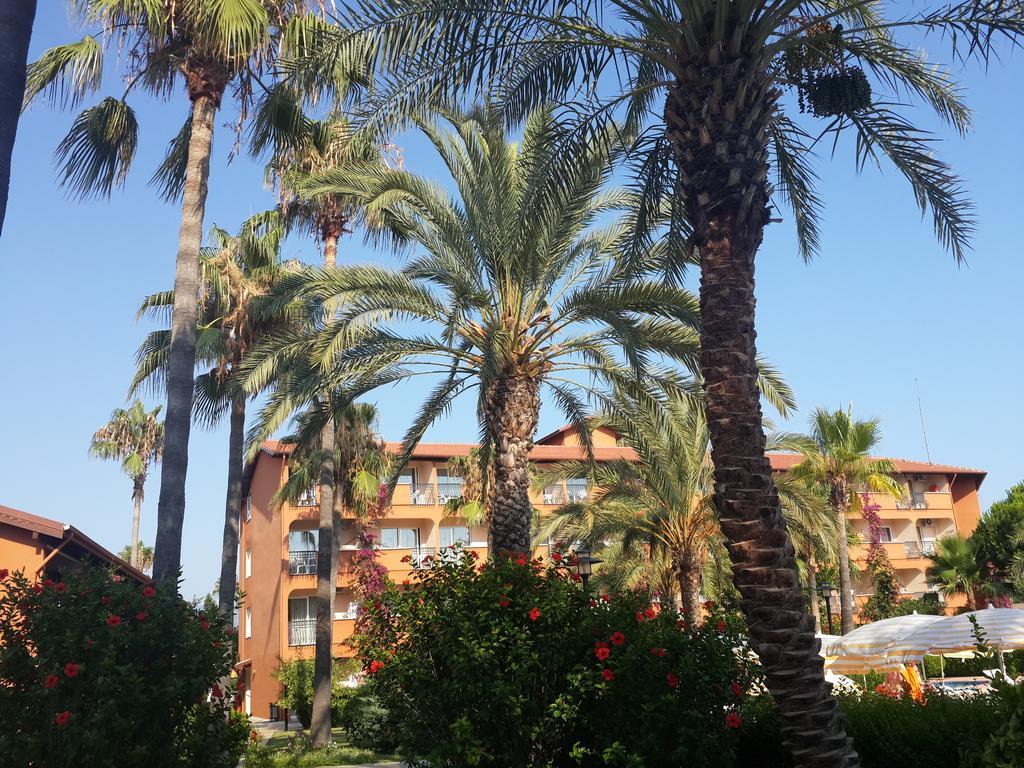 Club Turtas 4*