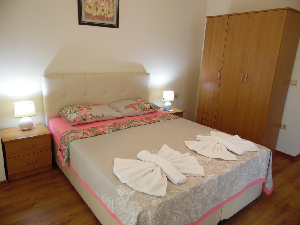 Oasis Lettings A14 Villa