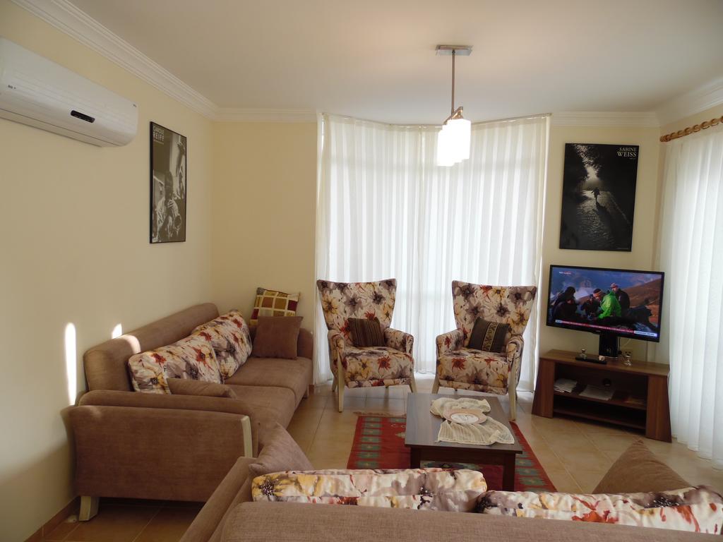 Oasis Lettings A14 *