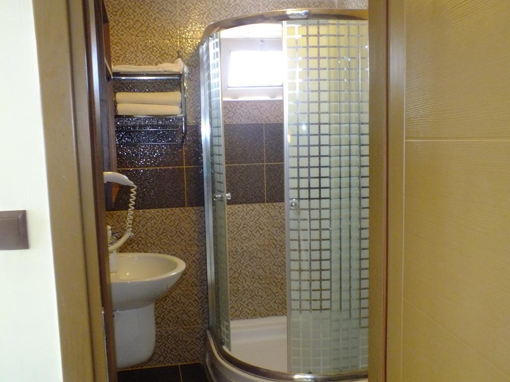 Kutlugun Sahil Hotel Akcay (Edremit)