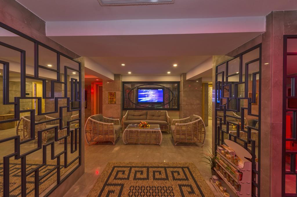 Hotel Glorious 4*