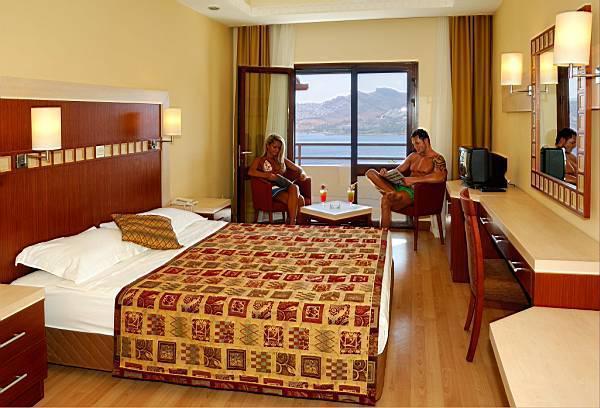 Green Beach Resort