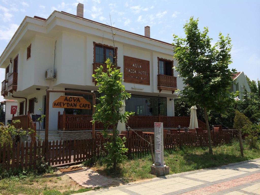 Piazza Hotel