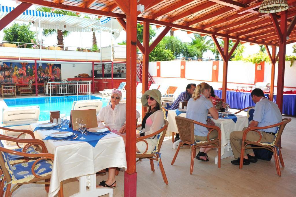 Hotel Europa Beach 3*