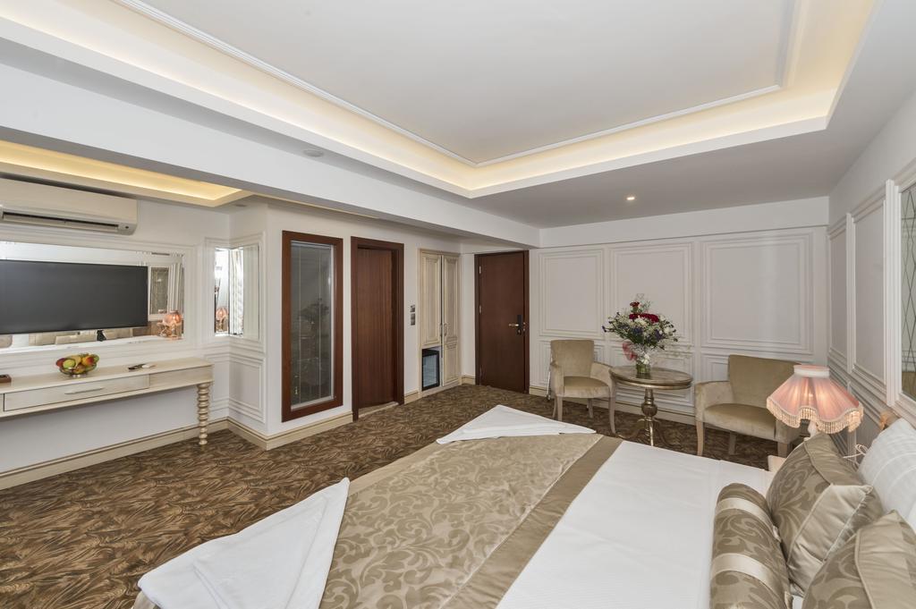 Escardin Hotel