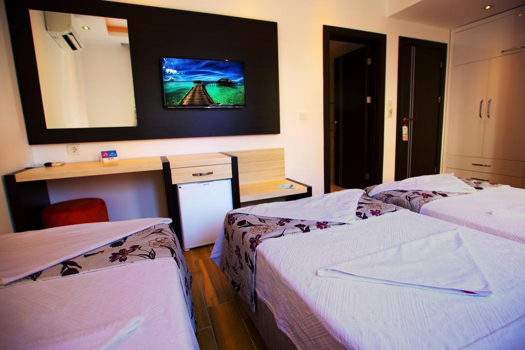 Hermes 4*