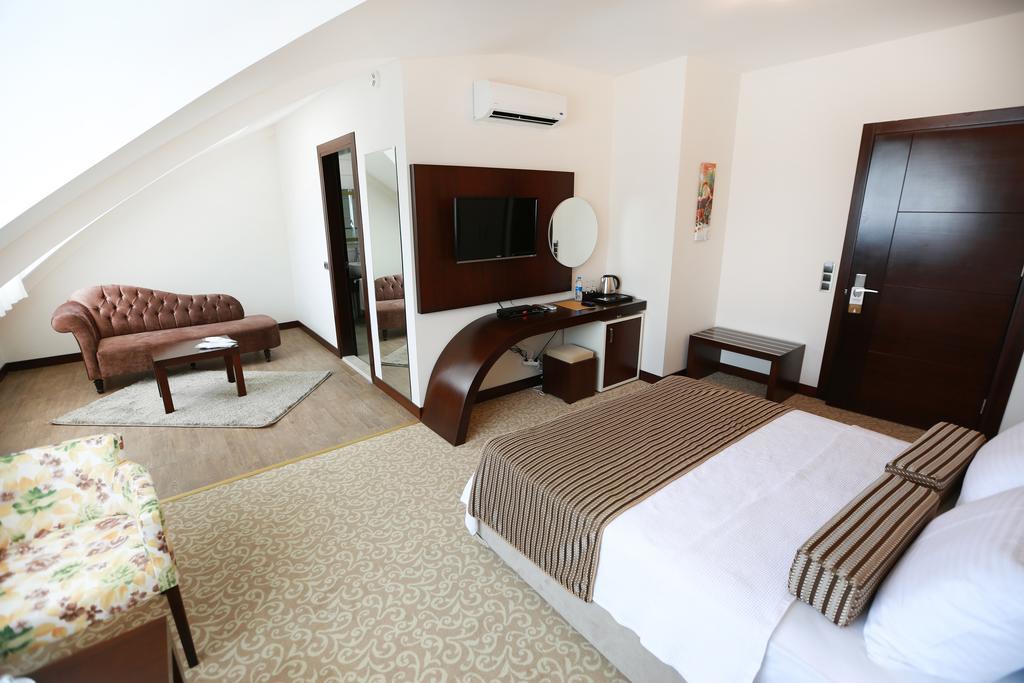 Hotel Lavin &