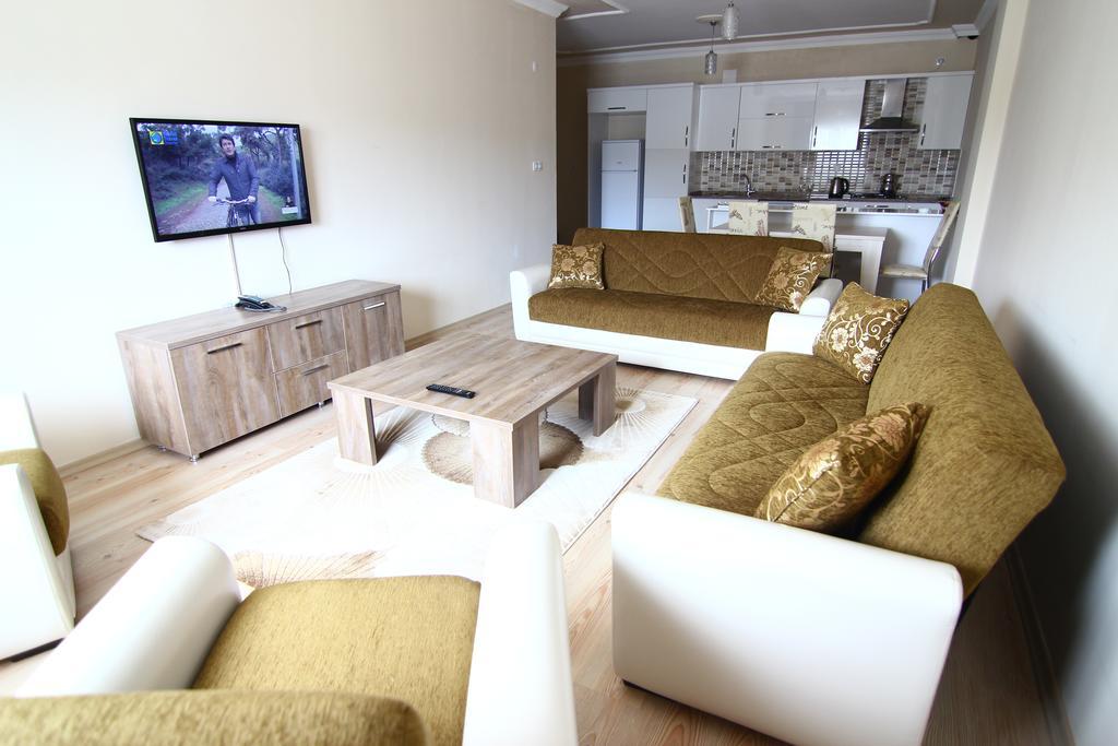 Aparthotel Royal Life 2*