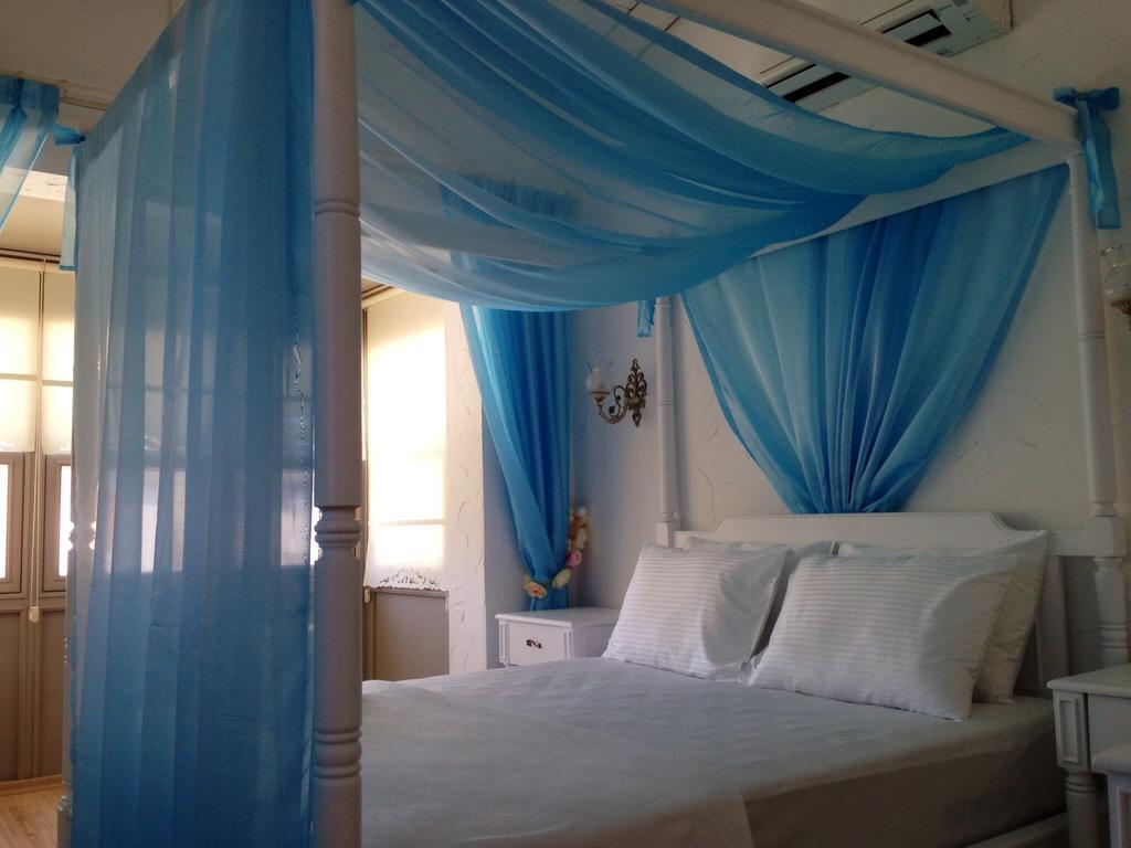Alaris Bed & Breakfast 2*