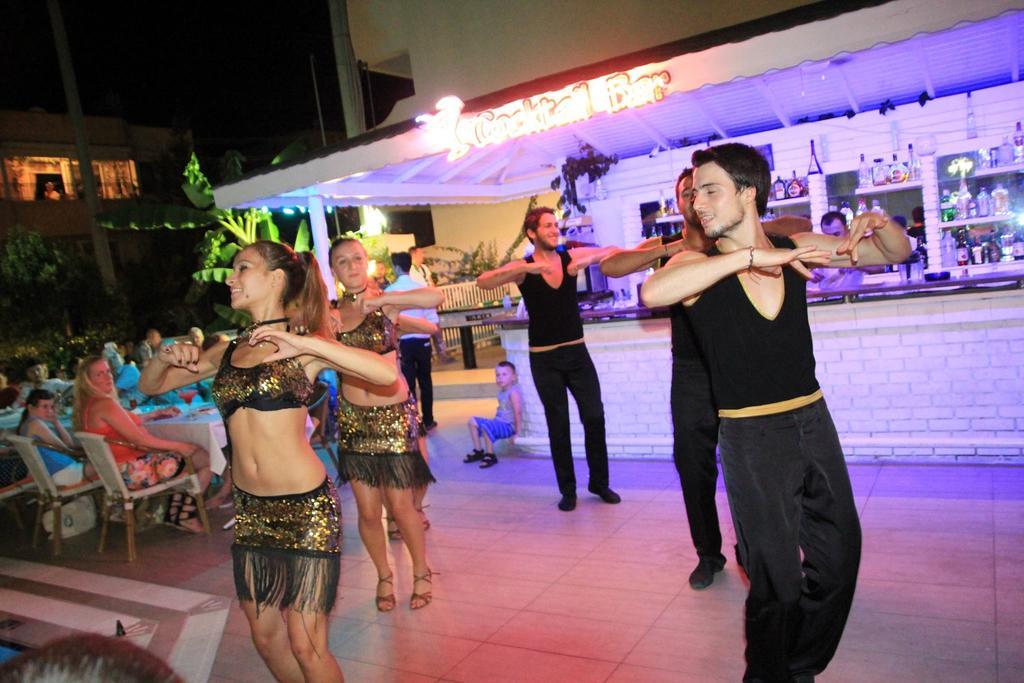 Aparthotel Blue Palace 3*