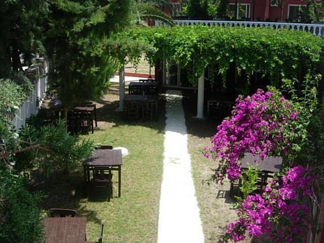 Alacati Golden Resort Hotel 3*
