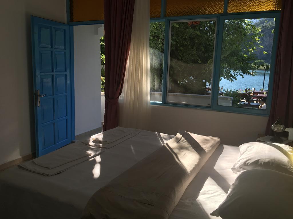 Hotel Myra 3*