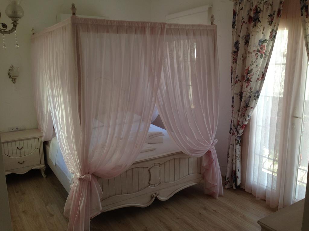 Lucky Angel Bed & Breakfast 2*