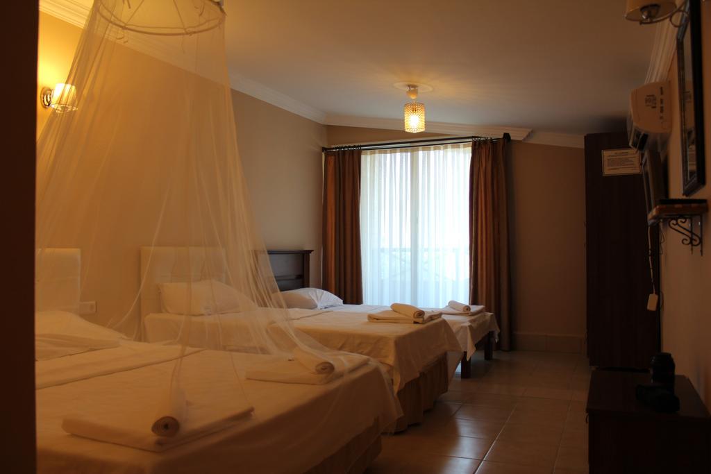 Hotel Kiyi *