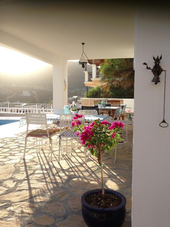 Lavender's Bed & Breakfast 4*