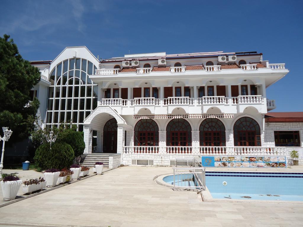 Resort Larissa Mare