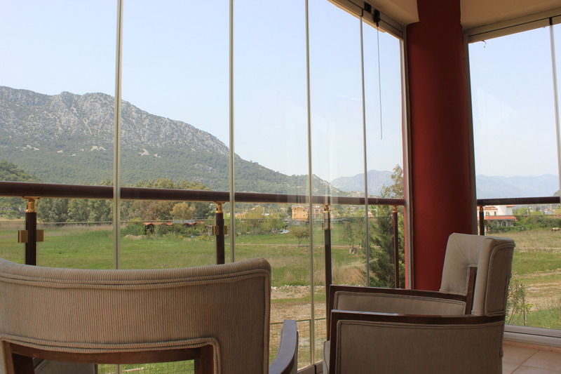 Klados Hotel