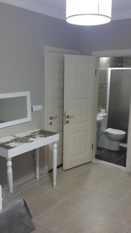 Foca Palas Pension Guest house *