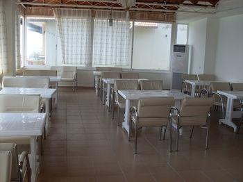 Europa Beach Hotel 3*