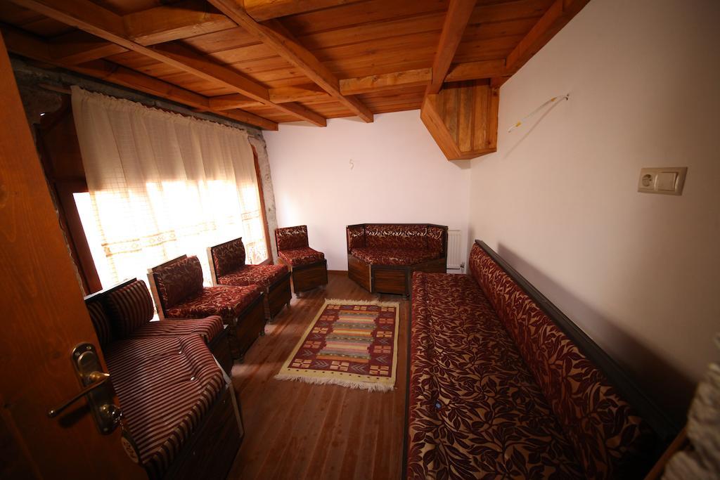 Demirkapi *