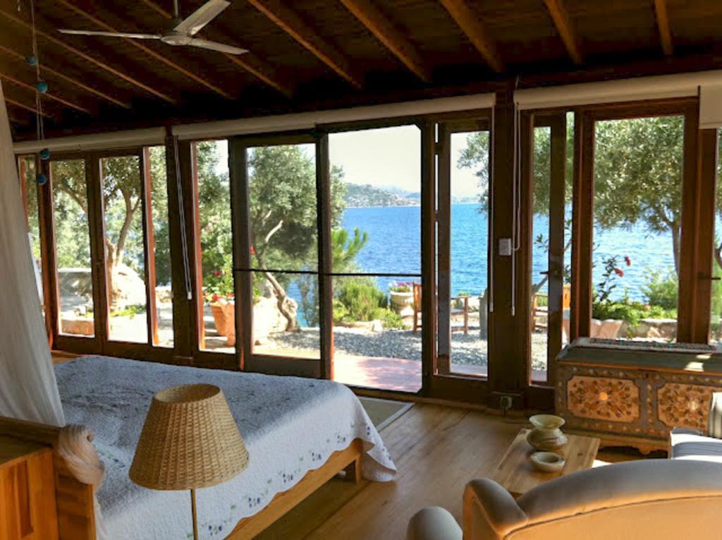 Yacht Club Guest house *