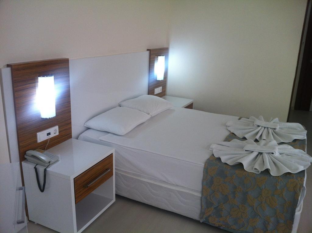 Poseidon Hotel 3*