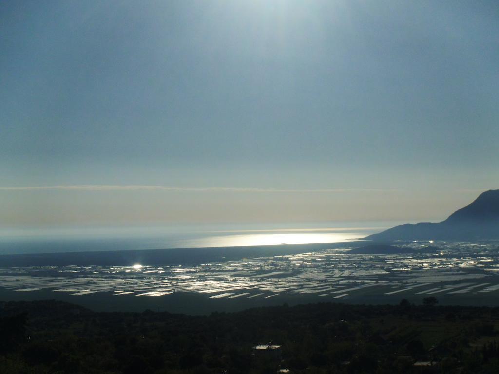 Villa Cennet Bahcesi *